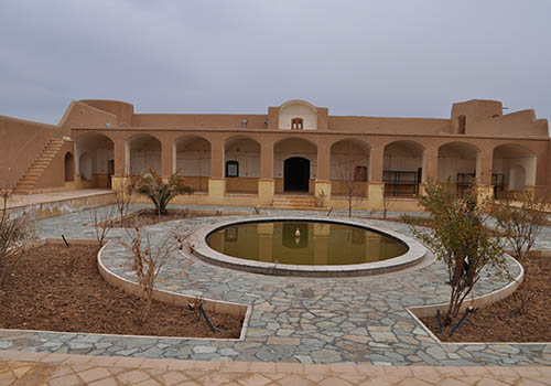 قلعه کریم‌آباد